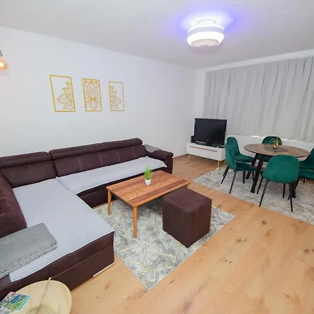 Center Korzo Apartman *